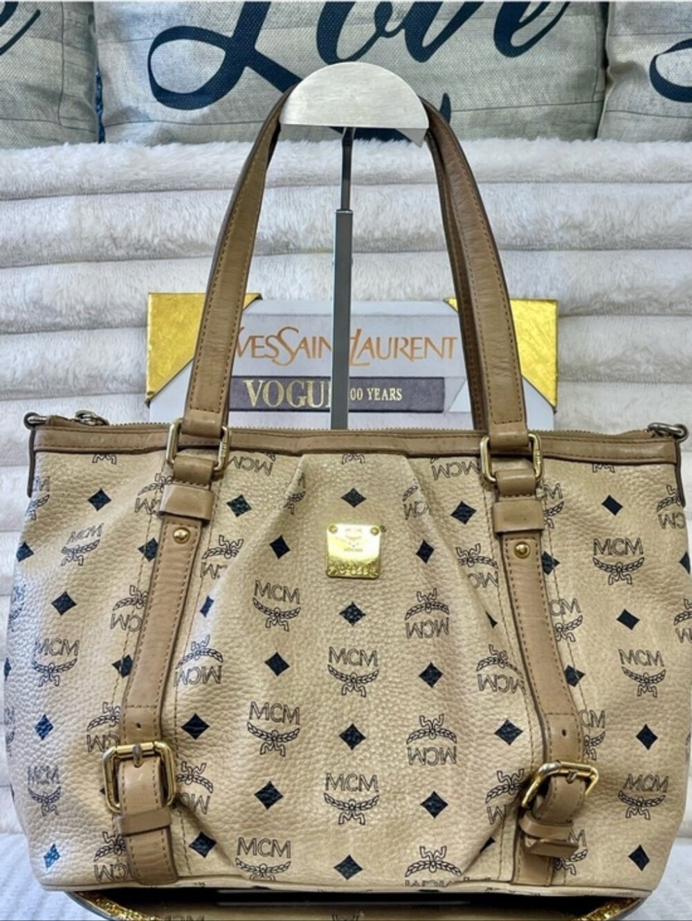 MCM Visetos Monogram Tote Bag with Gold Hardware EUC - Picture 9 of 9